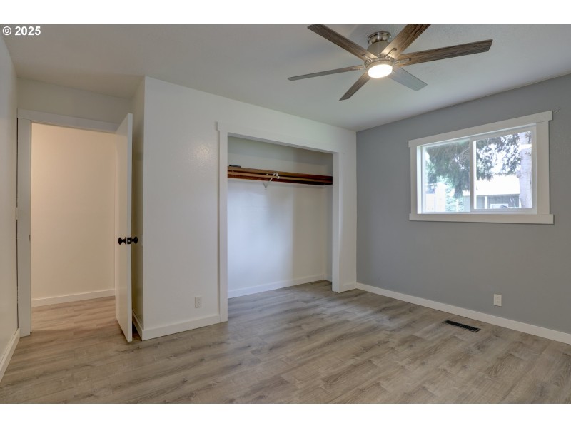 Bedroom, Primary