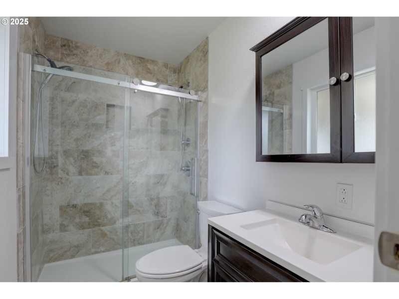 Bathroom, Attached