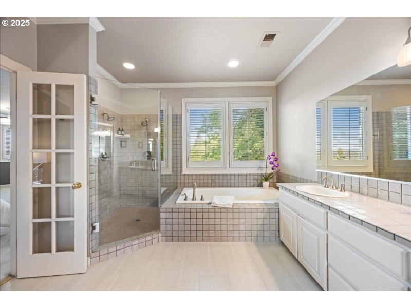 Owner's Suite Bathroom