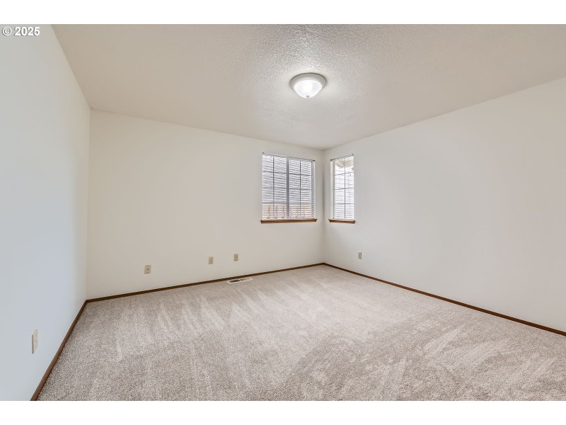 Bedroom, Primary