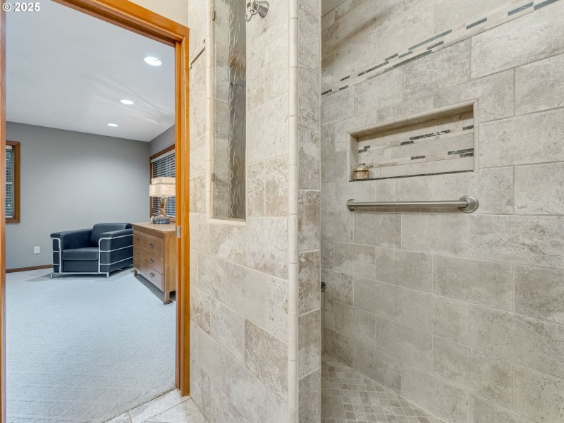 Owner's Suite Bathroom