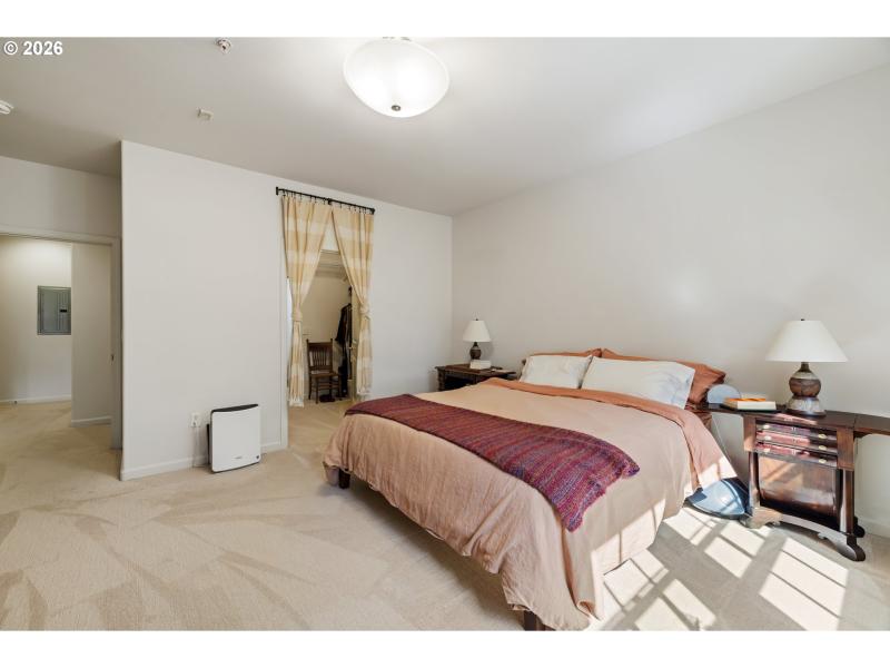 Bedroom, Owner's Suite