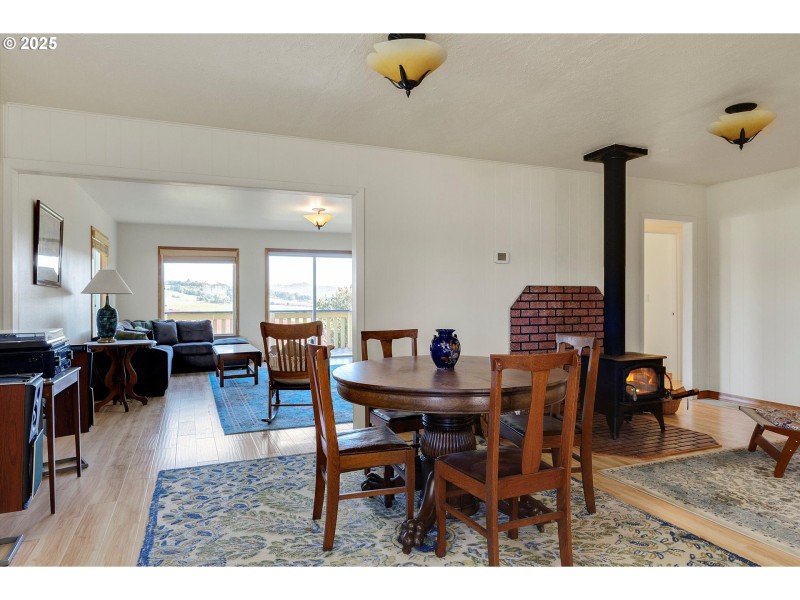 Living Room/Dining Room