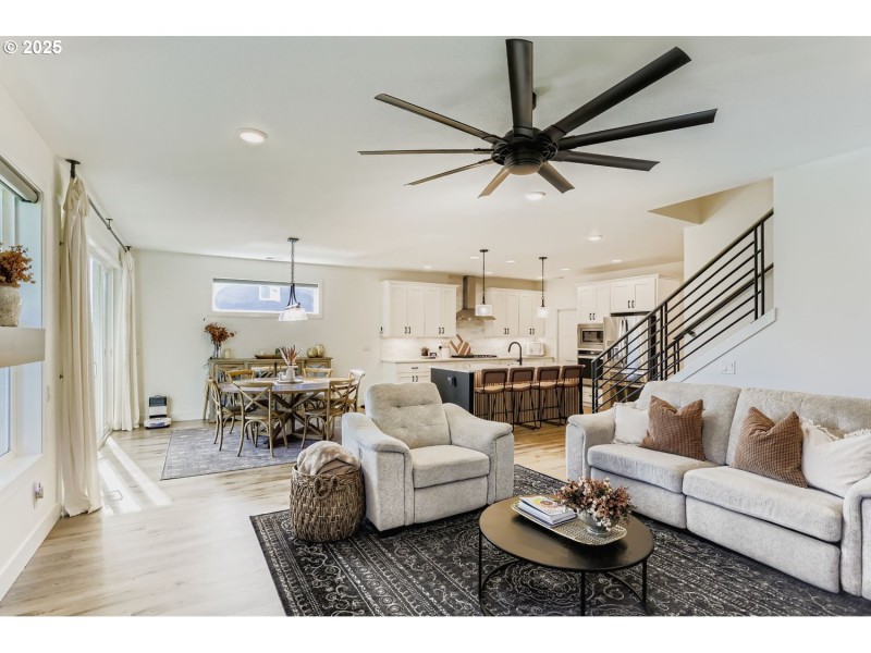 Living Room/Dining Room