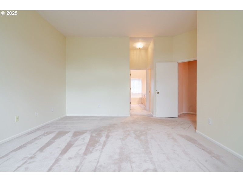 Bedroom, Owner's Suite