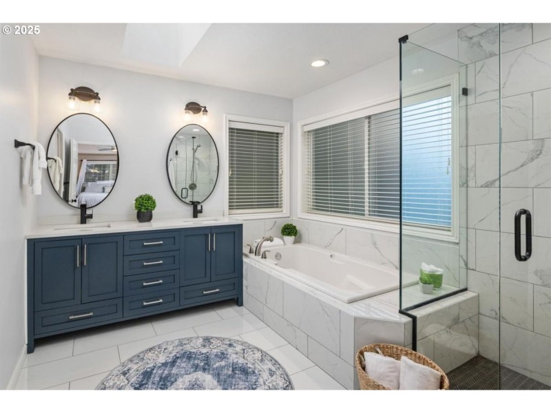 Owner's Suite Bathroom