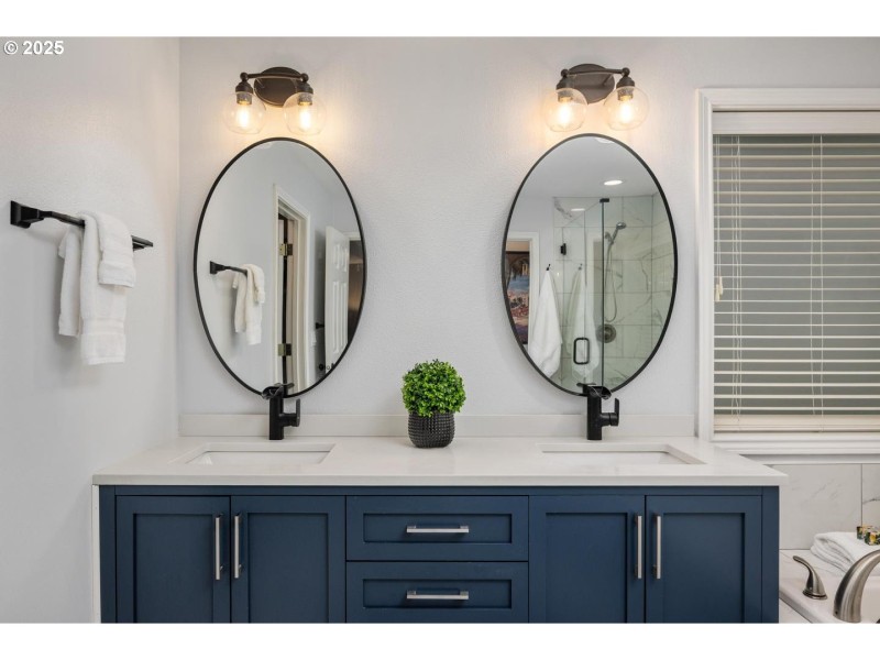 Owner's Suite Bathroom