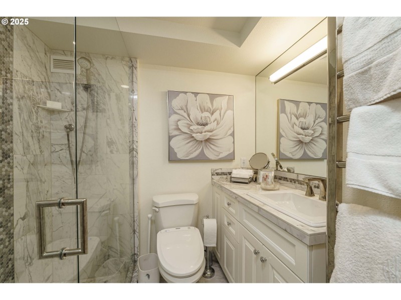 Bedroom, Owner's Suite